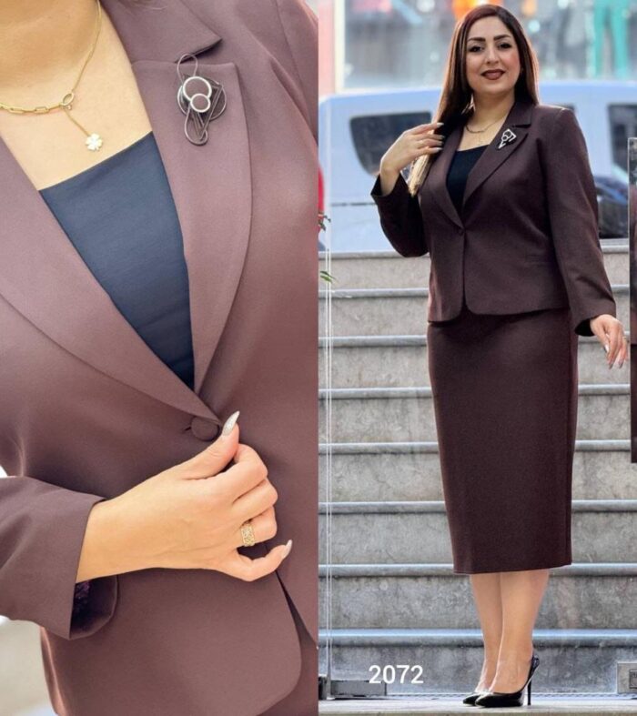 Tailleur Chocolat Élégance – Veste Cintrée & Jupe Droite
